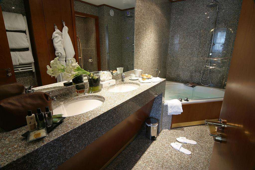 โกลด์สตาร์ ไนซ์ Hotel นีซ ห้อง รูปภาพ